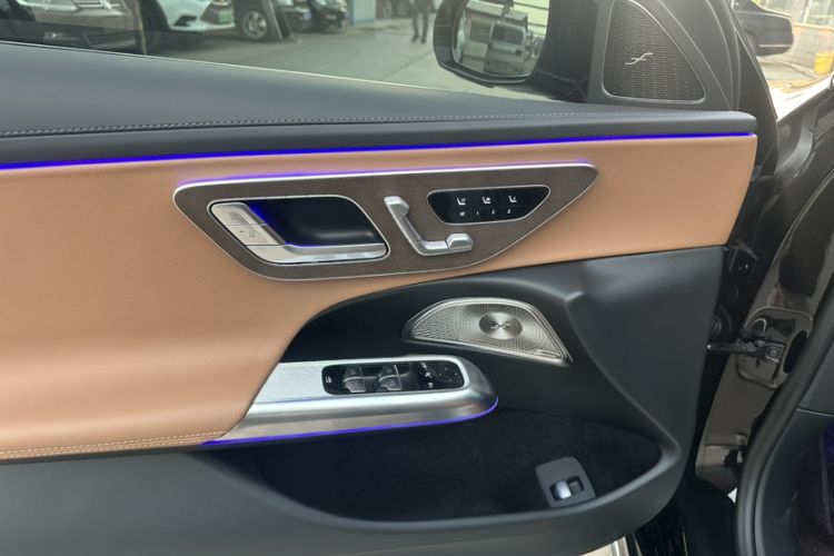 Used Mercedes-Benz E-Class 2025 Facelift E 300 L Luxury Edition
