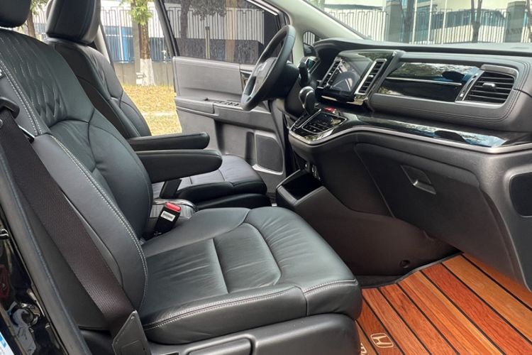 Used Honda Elysion 2019 2.0L Hybrid Luxury Edition
