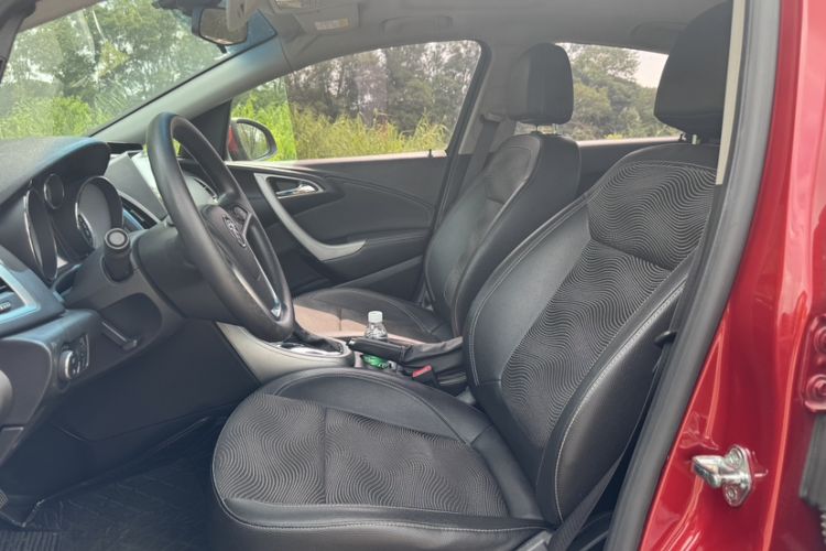 Used Buick GT 2014 XT 1.6L Automatic Fashion Edition
