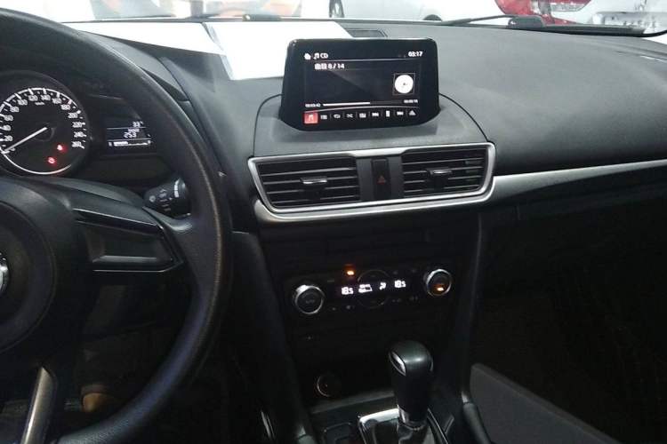 Used Mazda Mazda 3 Axela 2017 Sedan 1.5L Automatic Luxury Model Emission Standard China V
