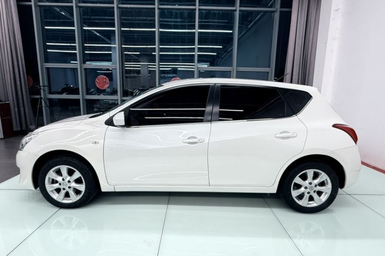 Used Nissan Tiida 2014 1.6L CVT Smart Model
