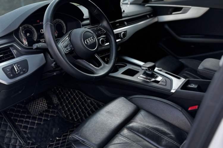 Used Audi A4L 2020 40 TFSI Luxury Dynamic Model
