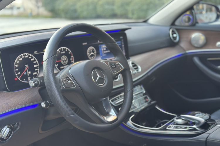 Used Mercedes-Benz E-Class 2016 E 200 L
