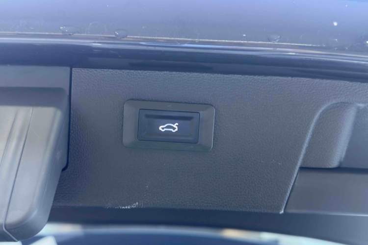 Used Volkswagen Tharu 2021 280TSI Two-Wheel-Drive Luxury Plus Edition
