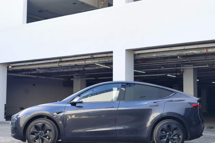 Used Tesla Model Y 2024 Rear-Wheel-Drive Version
