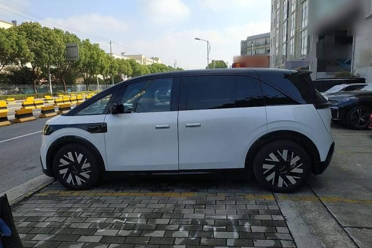 Used Zeekr MIX 2025 Long-Range Intelligent Driving Edition
