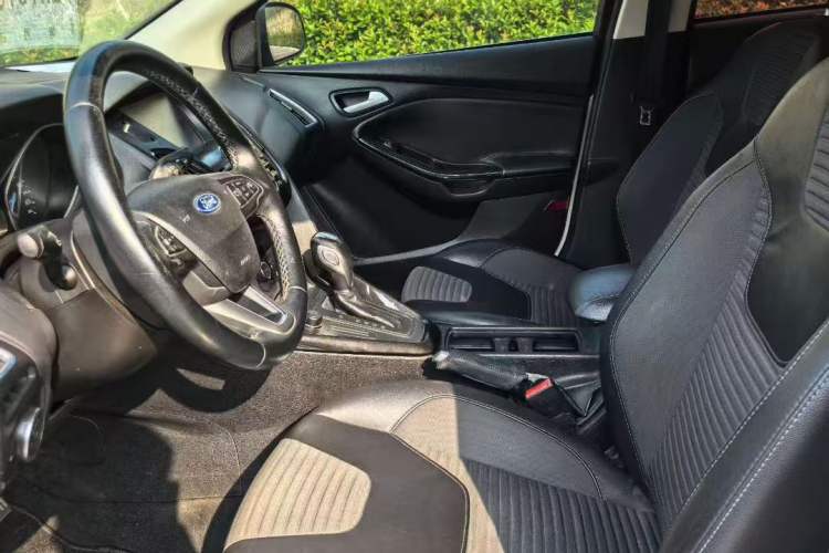 Used Ford Focus 2015 Sedan 1.6L Automatic Trend Model
