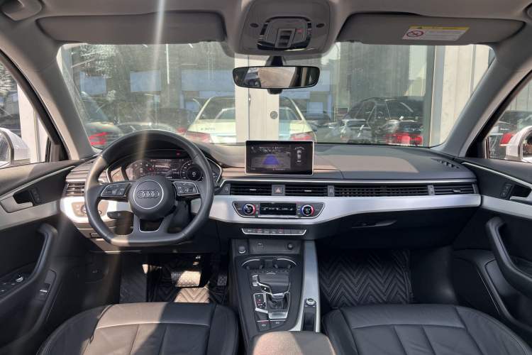 Used Audi A4L 2019 40 TFSI Fashion Edition China VI Emission Standard