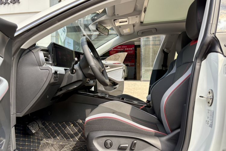 Used Volkswagen Lamando 2025 Lavida L 280TSI DSG Cool & Spicy Edition