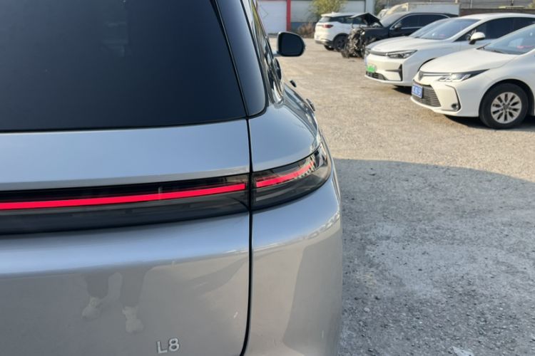 Used Li Auto L8 2023 Pro Model
