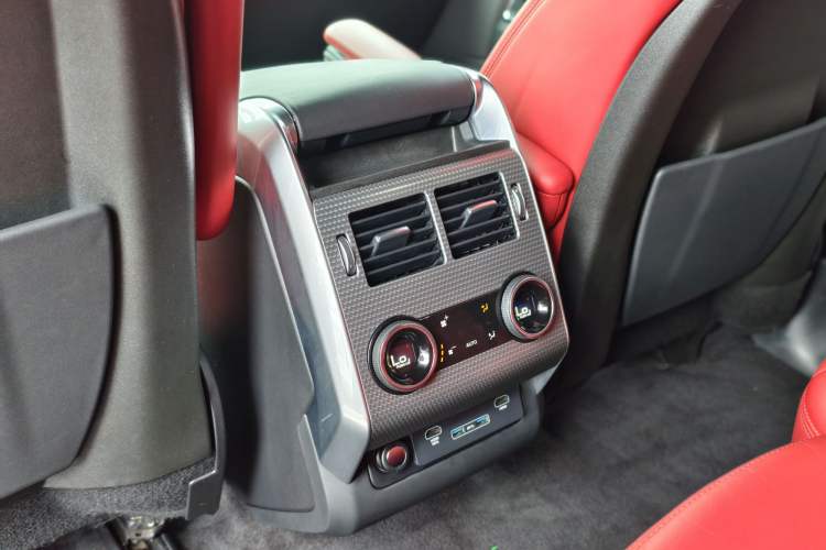 Used Land Rover Range Rover Sport 2020 3.0 L6 SE
