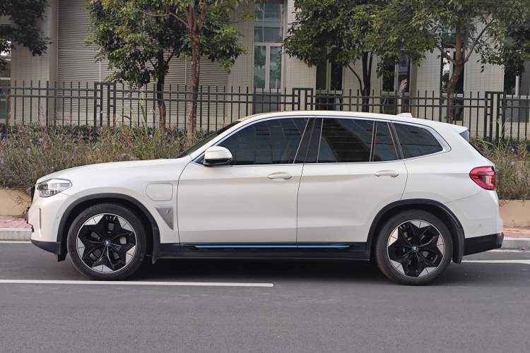 Used BMW iX3 2021 Leading Type
