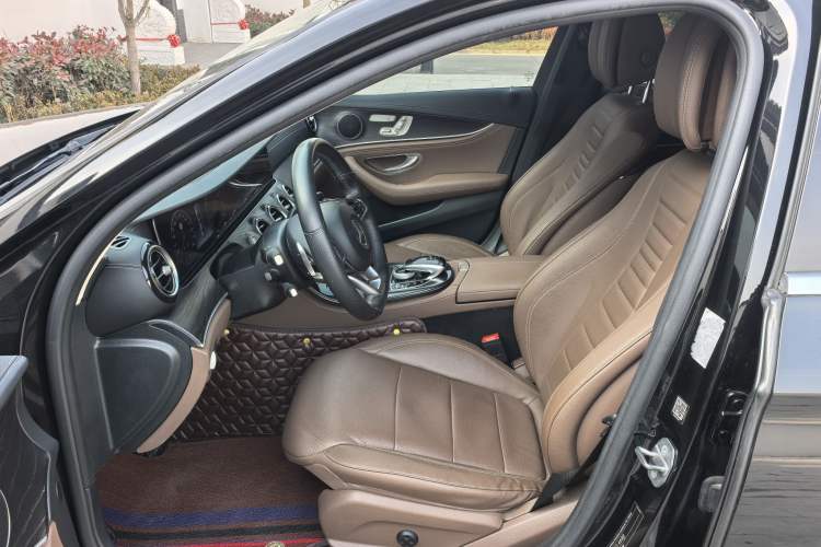 Used Mercedes-Benz E-Class 2016 E 300 L Sporty and Stylish Model