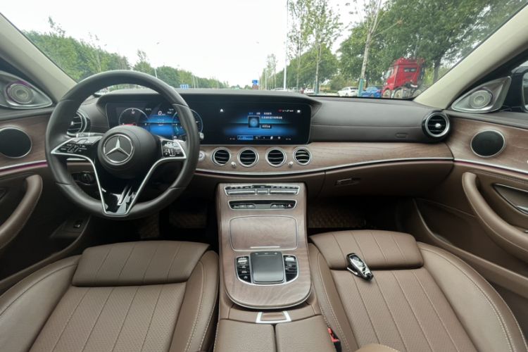 Used Mercedes-Benz E-Class 2023 Facelift E 260 L
