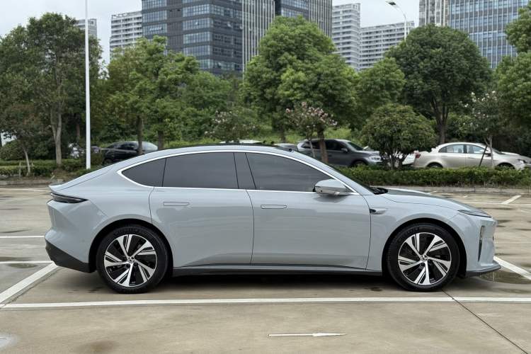 Used Nio ET5 2022 75 kWh
