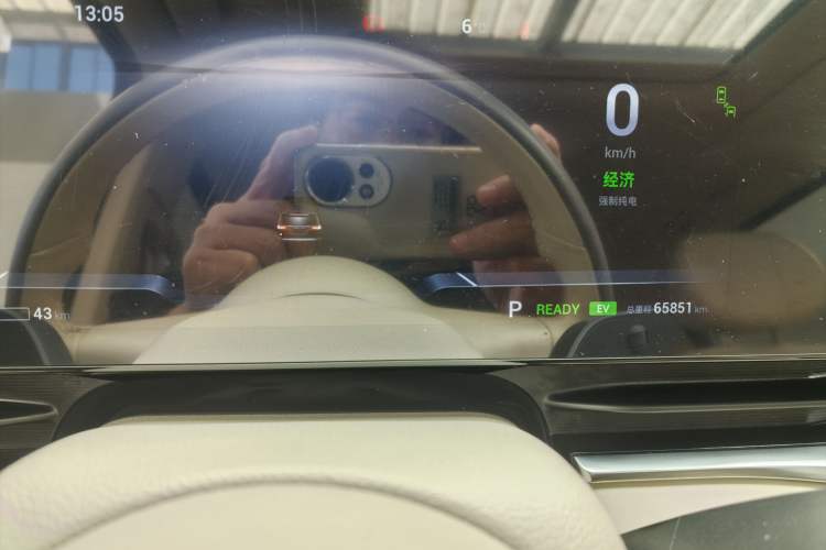 Used VOYAH Dream 2024 PHEV Extended-Range Premium Edition