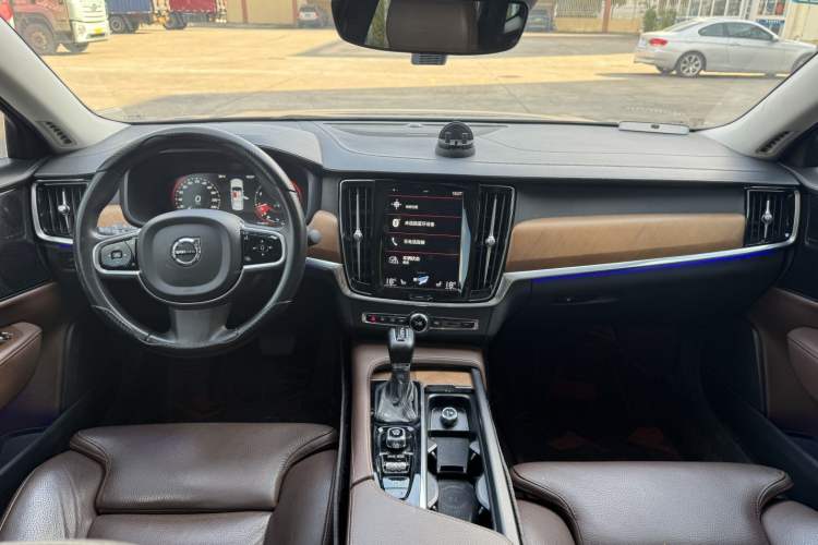 Used Volvo S90 2020 T5 Zhiyuan Luxury Edition
