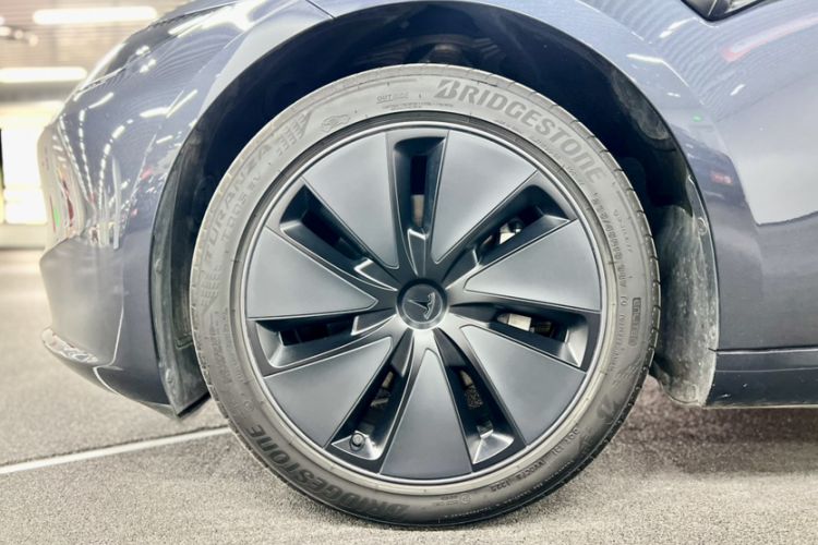 Used Tesla Model 3 2025 Rear-Wheel-Drive Version
