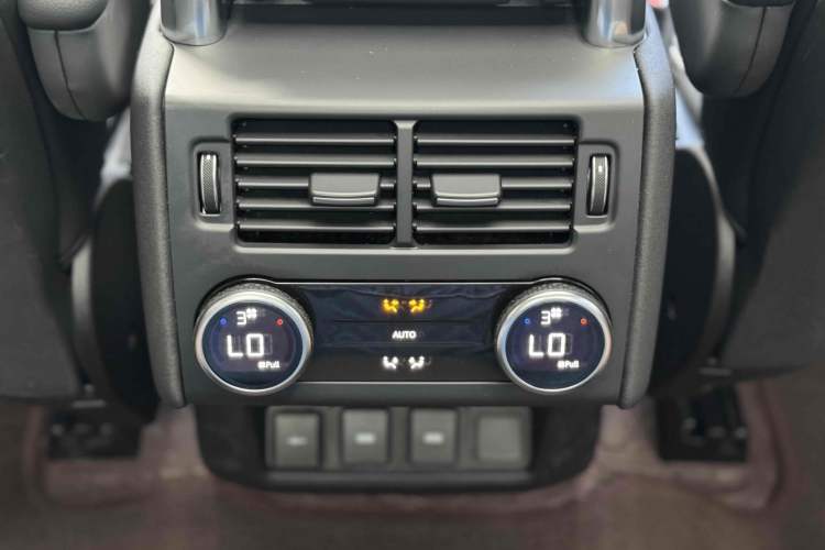 Used Land Rover Discovery 2024 360 PS S