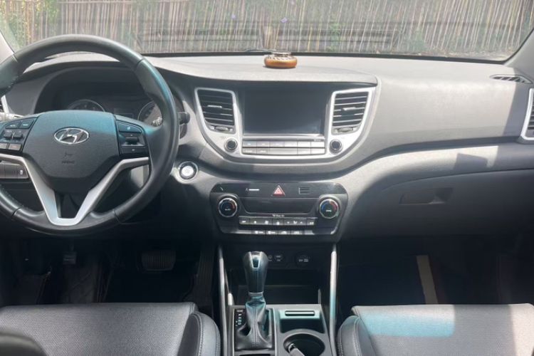 Used Hyundai Tucson 2015 1.6T Dual-Clutch Two-Wheel-Drive Smart Model
