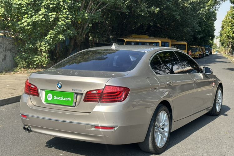 Used BMW 5 Series 2014 525Li Luxury Design Package
