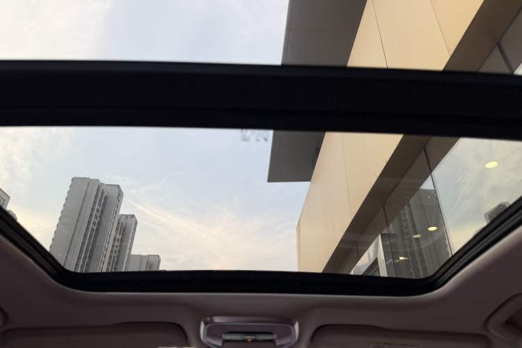 Used Hongqi H5 2023 2.0T Automatic Smart Connect Flagship Edition