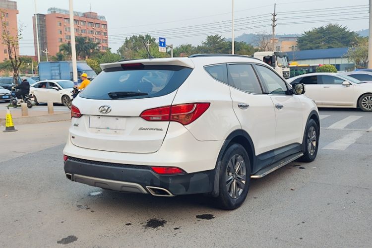 Used Hyundai Santa Fe 2013 2.4L Automatic Two-Wheel Drive Smart Version