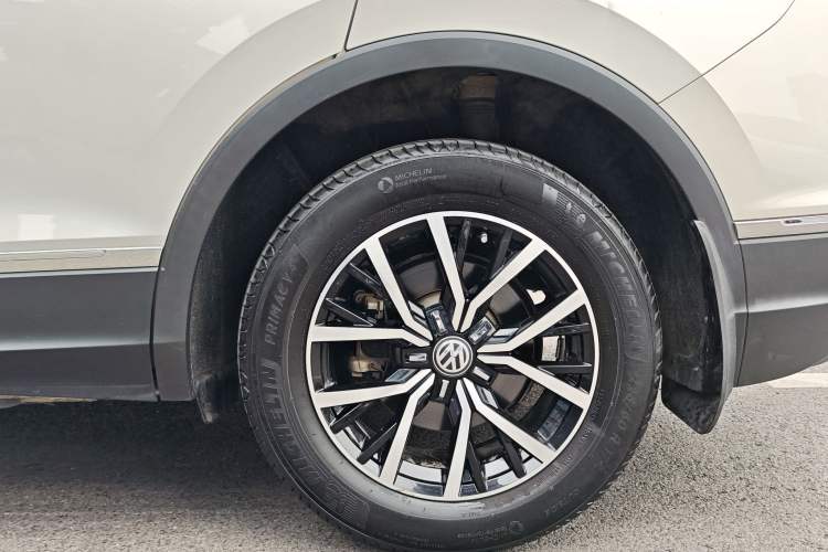 Used Volkswagen Tiguan L 2018 330TSI Automatic Two-Wheel Drive Luxury Edition