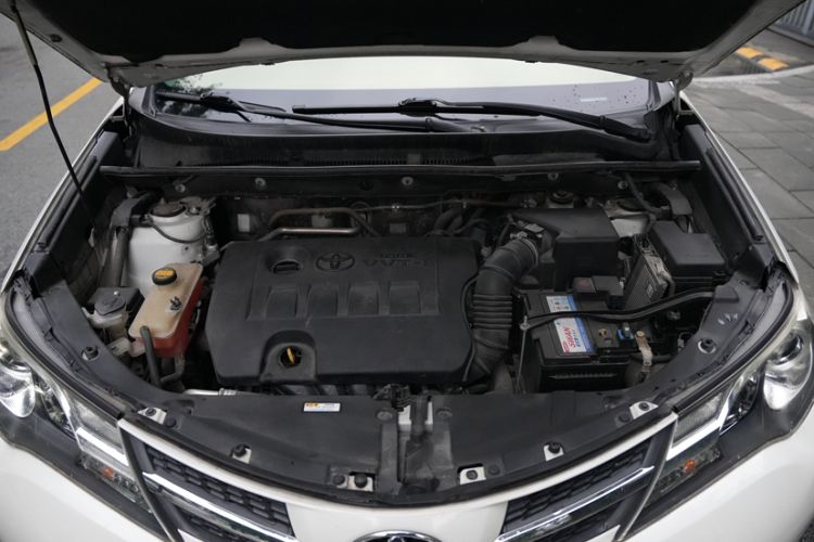 Used Toyota RAV4 2015 2.0L CVT Two-Wheel Drive Fashion Edition
