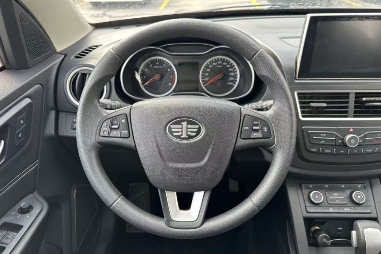 Used Bestune X40 2018 Internet Celebrity Edition 1.6L Automatic Luxury Version
