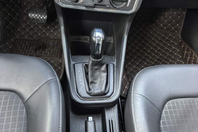 Used Volkswagen Santana 2016 1.6L Automatic Comfort Edition
