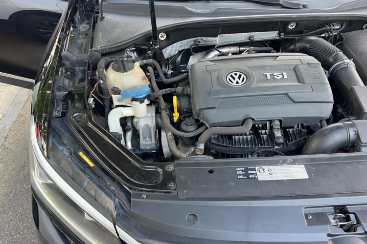 Used Volkswagen Passat 2017 330TSI DSG Luxury Edition
