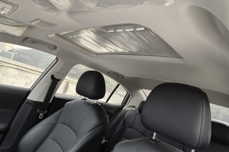 Used Roewe i5 2023 1.5L CVT Luxury Edition