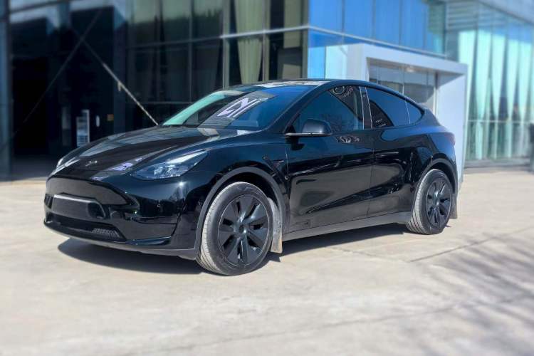 Used Tesla Model Y 2023 Rear-Wheel-Drive Version
