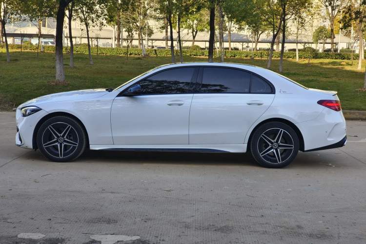 Used Mercedes-Benz C-Class 2023 Second Facelift C 260 L Starry Night Sports Edition
