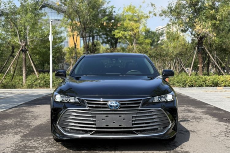Used Toyota Avalon 2019 Dual-Engine 2.5L Luxury Edition China VI Standard
