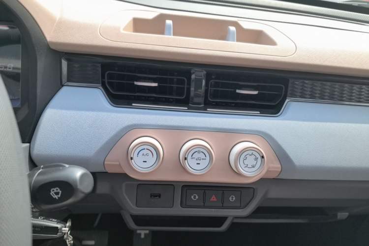 Used Chery QQ Ice Cream 2025 155km Sundae Edition
