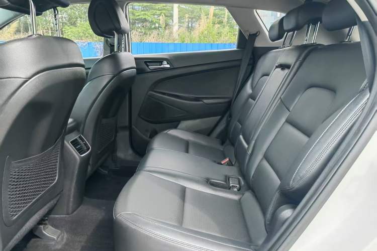 Used Hyundai Tucson 2015 1.6T Dual-Clutch Two-Wheel-Drive Smart Model
