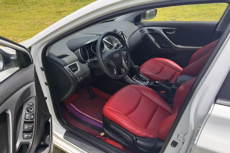 Used Hyundai Elantra 2015 1.6L Automatic Leading Model
