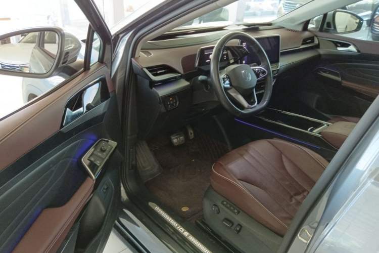 Used Volkswagen ID.6 X 2023 Ultra-Intelligent Long-Range Version
