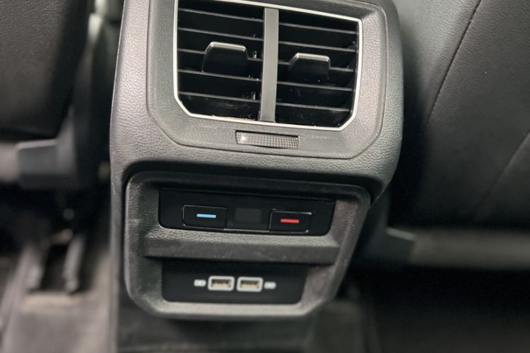 Used Volkswagen Tayron 2019 330TSI Two-Wheel Drive Luxury Model China VI Standard
