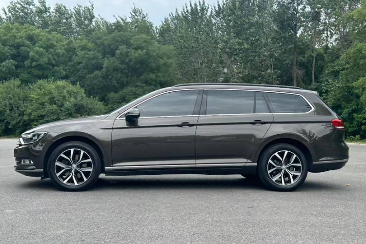 Used Volkswagen Variant 2018 380TSI Two-Wheel Drive Comfort Edition
