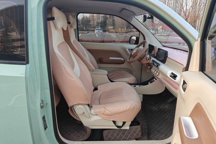 Used Wuling Hongguang MINIEV 2024 3rd Generation 215km Advanced Version
