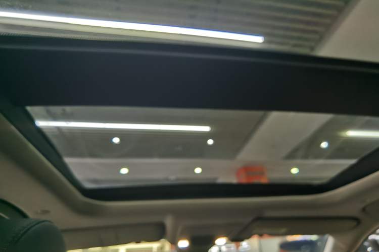 Used Honda CR-V 2023 240TURBO Two-Wheel-Drive Luxury Version 5 Seats
