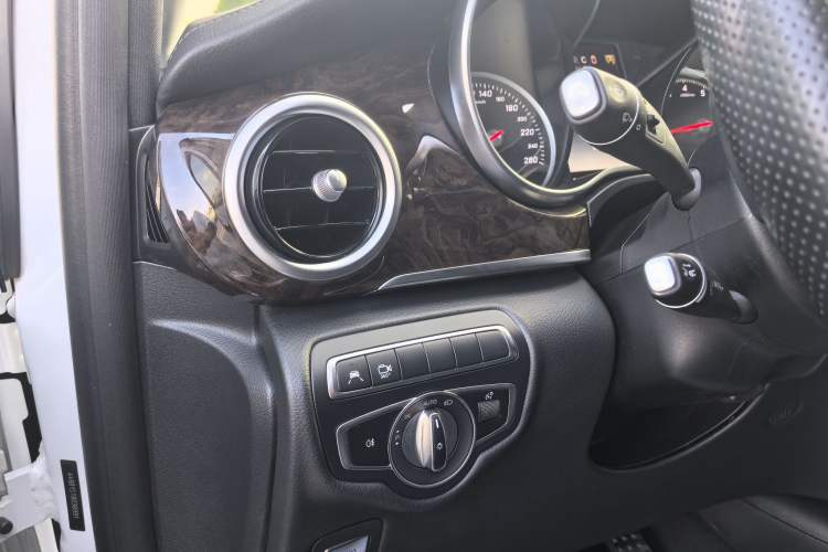 Used Mercedes-Benz V-Class 2017 V 260 L Prestige Extended Edition
