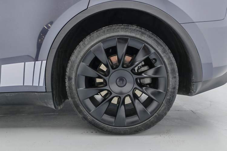 Used Tesla Model Y 2023 Rear-Wheel-Drive Version
