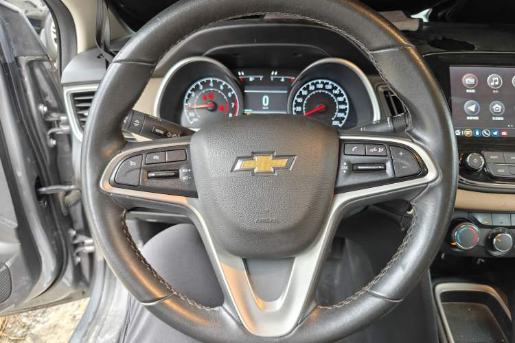 Used Chevrolet Monza 2022 320 Automatic Enjoyment Sunroof Version
