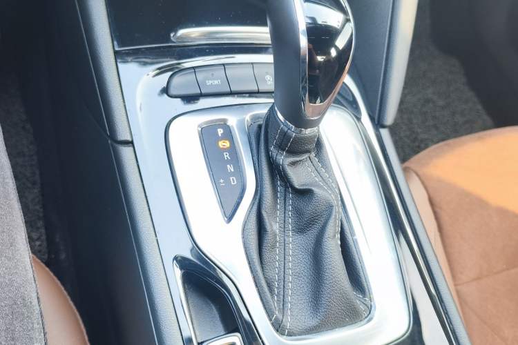 Used Buick Regal 2019 20T Elite Version China VI Standard
