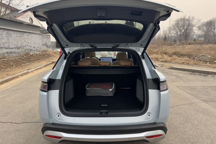 Used BYD Song L DM-i 2025 Intelligent Driving Version 160 km Beyond-Range Type