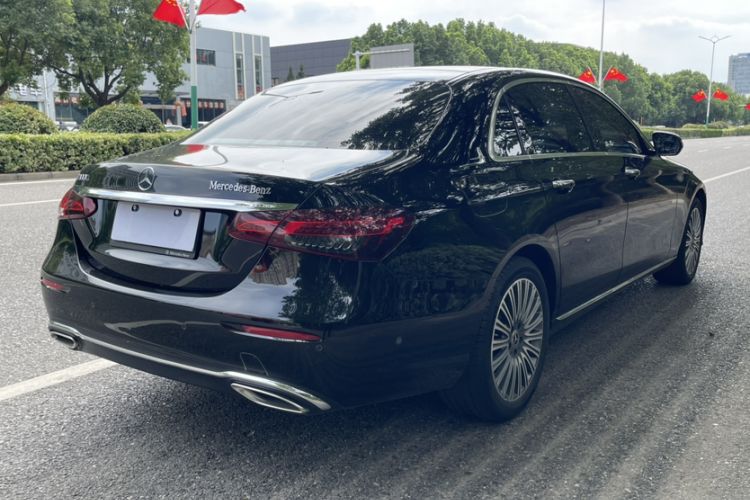 Used Mercedes-Benz E-Class 2023 Updated E 300 L Fashion Edition
